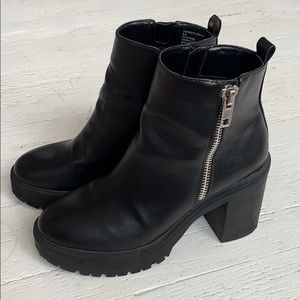 Steve Madden Turbo chunky heel zip boots